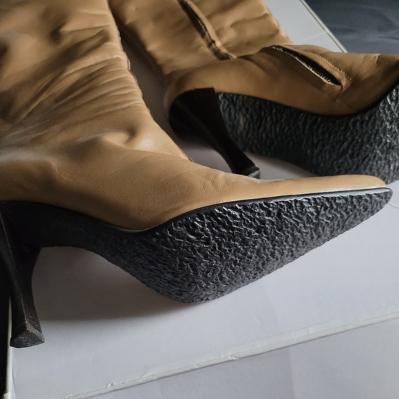 Tan Leather Boot  - Size 38 - Picture 5 of 7